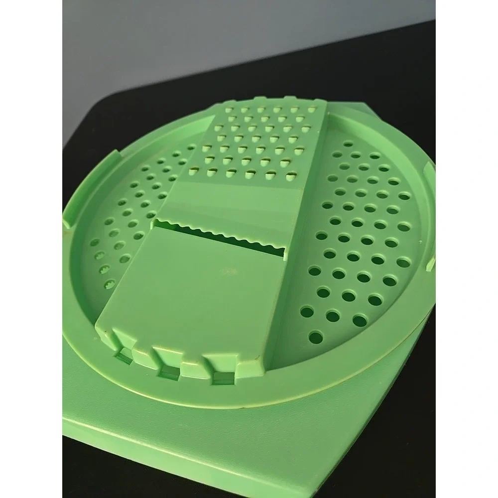 Vintage Tupperware Jadite Green Lettuce/Cheese Grater  w/ bowl‎